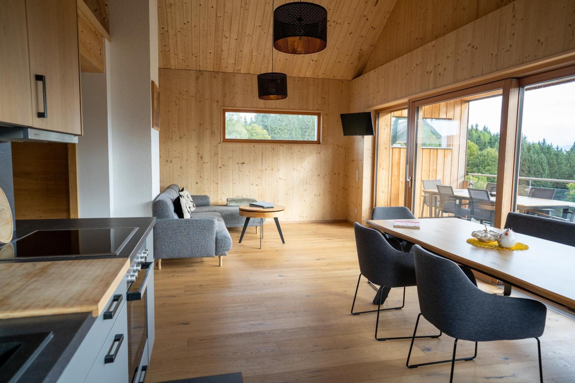 Holzhaus "Zum Schwarz'N" Appartement Aurach am Hongar Buitenkant foto