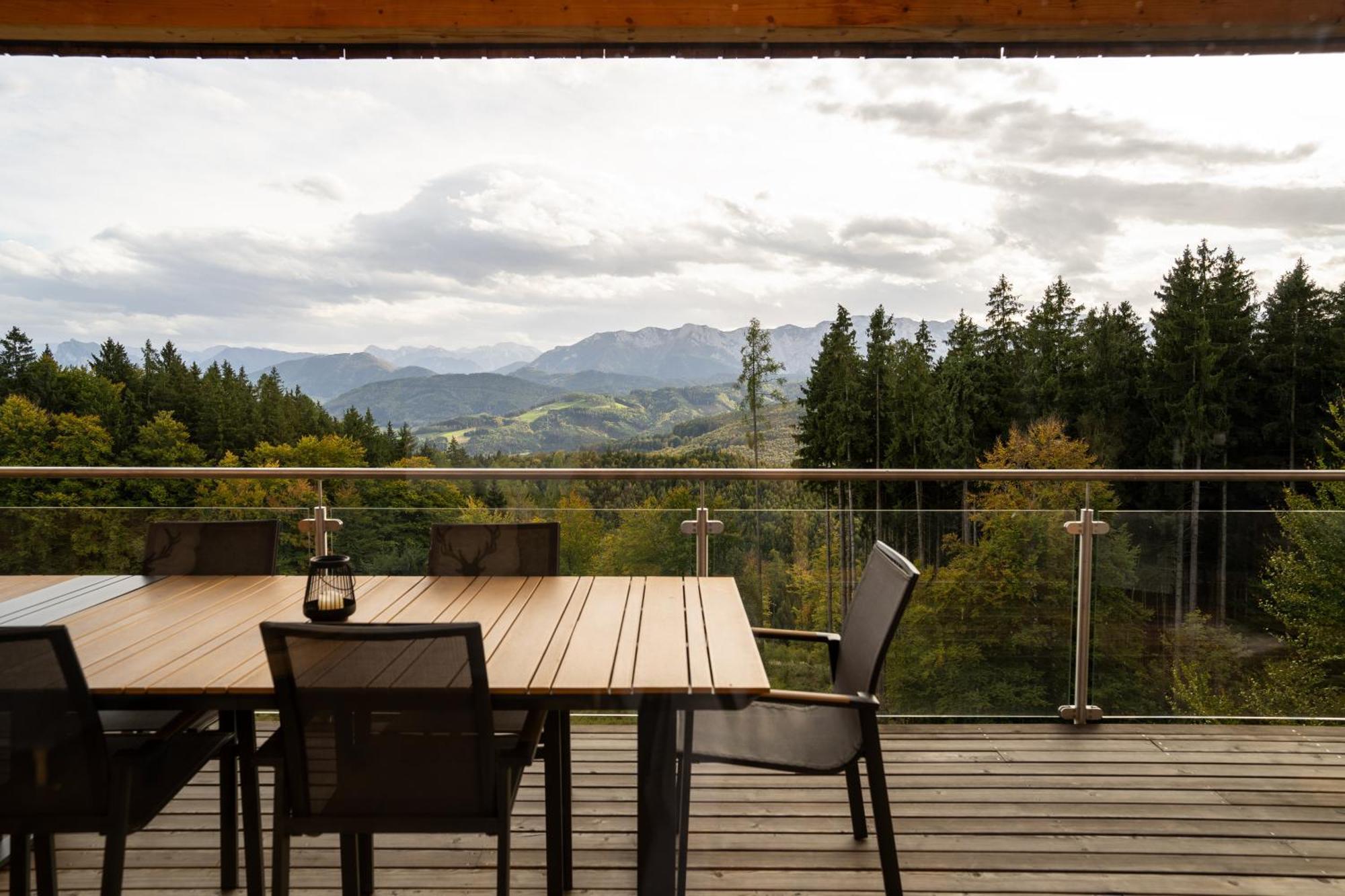 Holzhaus "Zum Schwarz'N" Appartement Aurach am Hongar Buitenkant foto