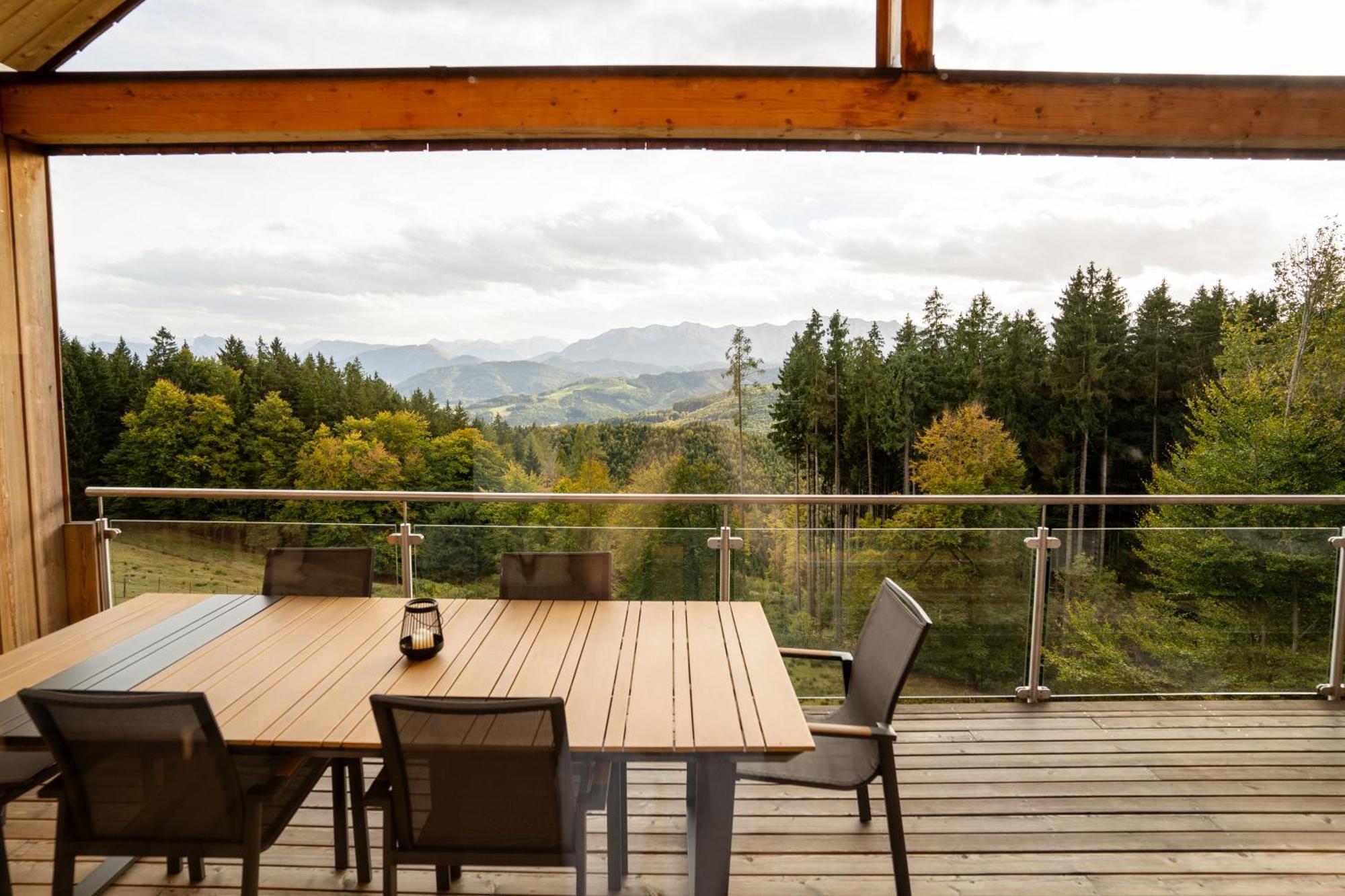 Holzhaus "Zum Schwarz'N" Appartement Aurach am Hongar Buitenkant foto