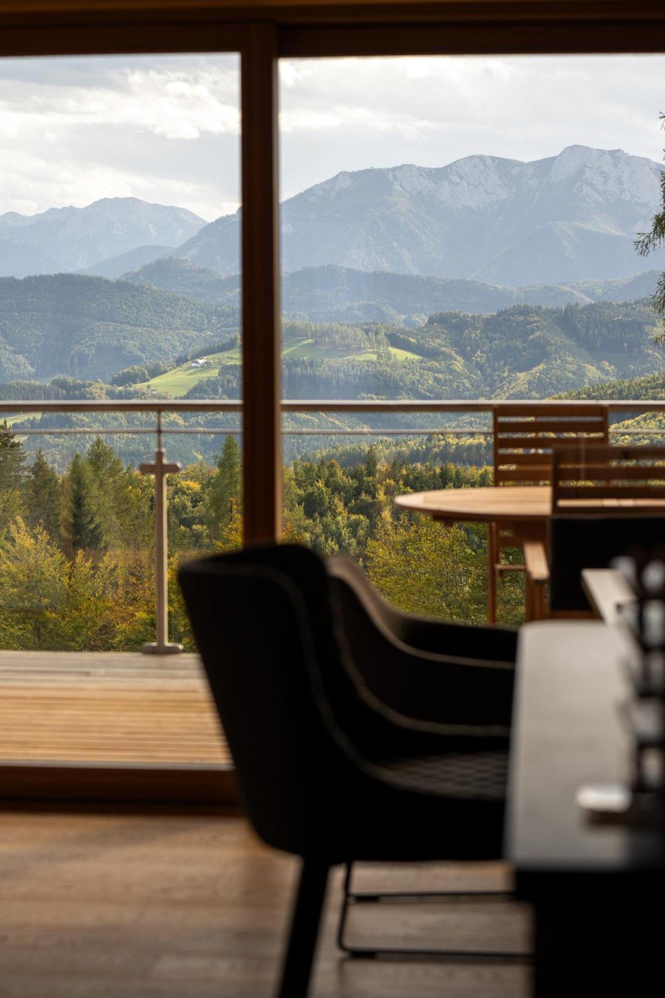 Holzhaus "Zum Schwarz'N" Appartement Aurach am Hongar Buitenkant foto