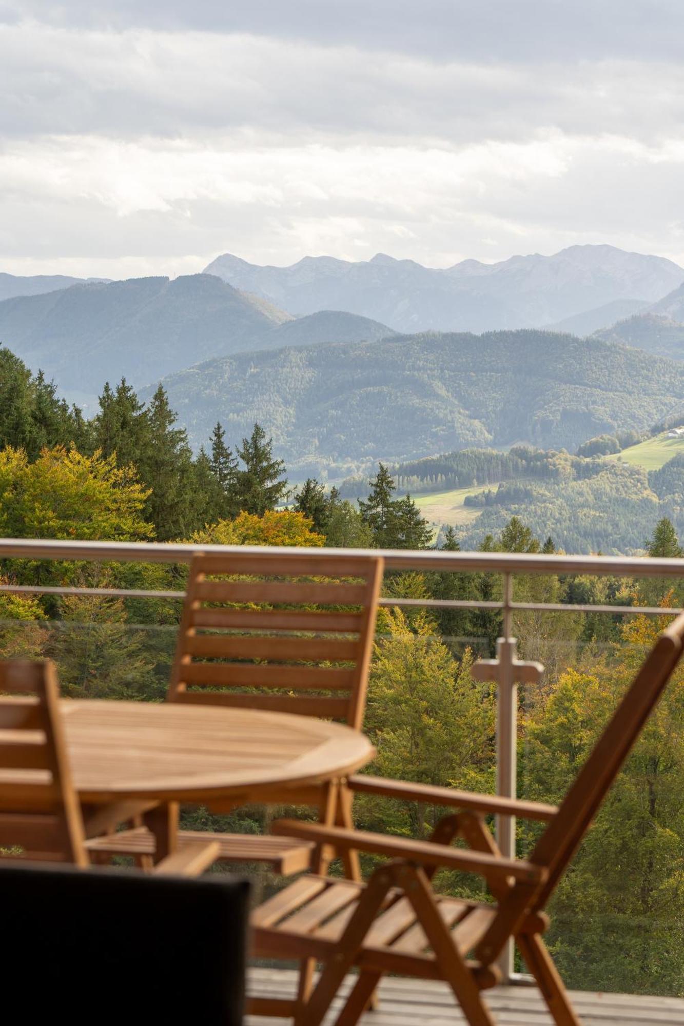 Holzhaus "Zum Schwarz'N" Appartement Aurach am Hongar Buitenkant foto